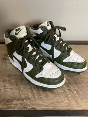 Youth NIKE DUNK Khaki Green & White HIGH CARGO Basketball SNEAKERS Shoes 6 Y